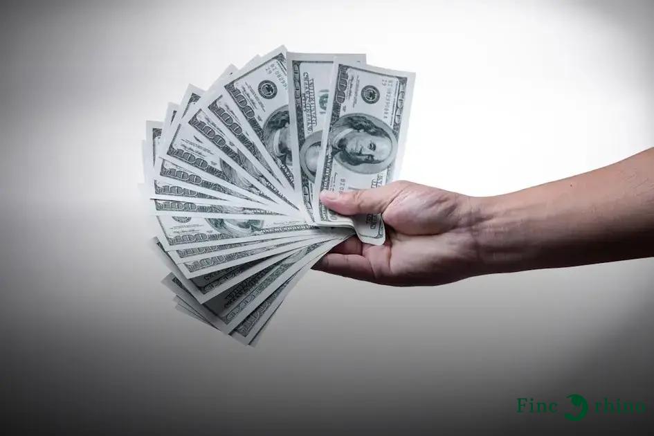 Handling Sales and Customer Service Handling Sales and Customer Service